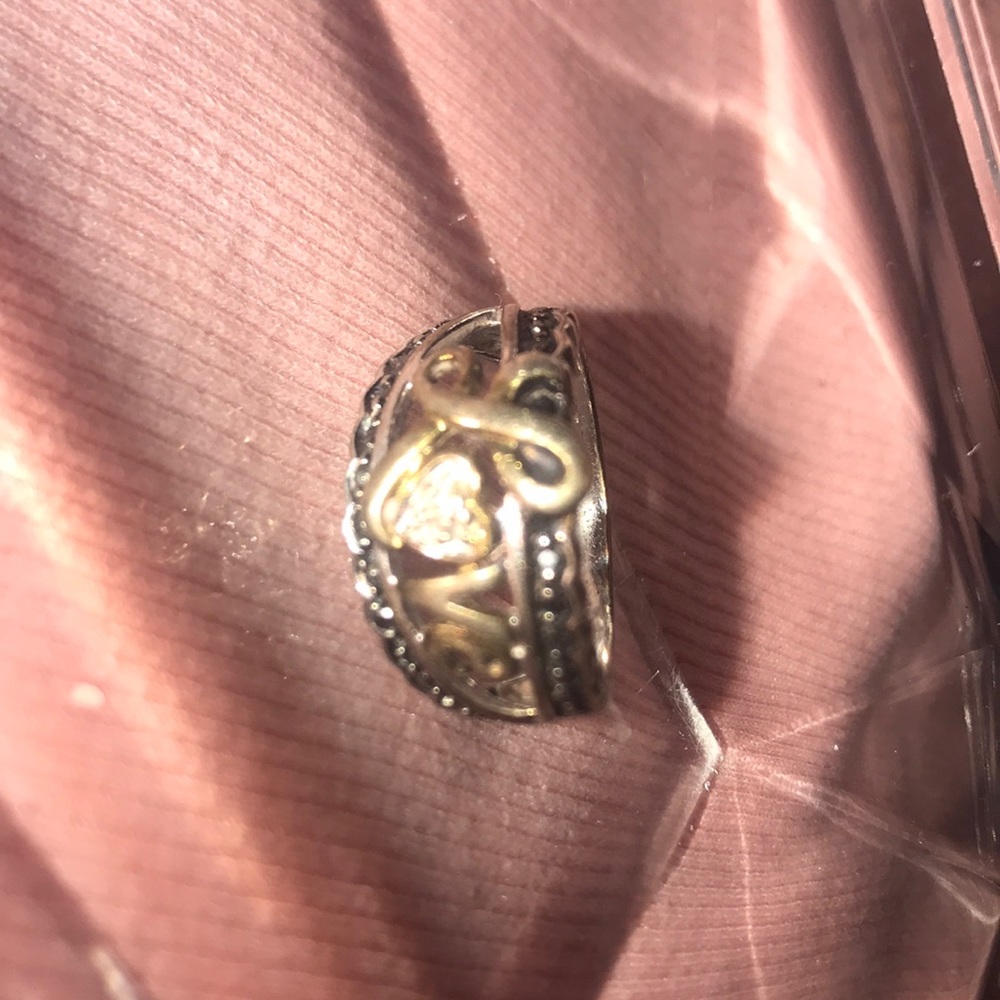 “Love ring”